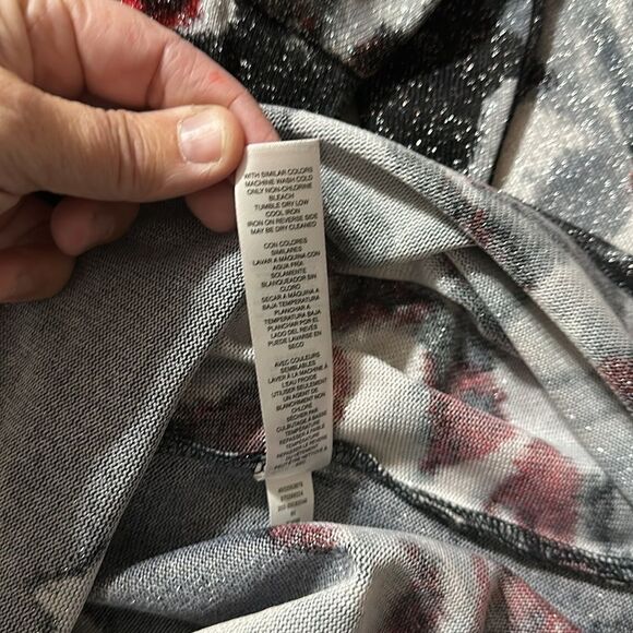 Chico’s 1 M Black Silver Metallic Red Burgundy Floral Quarter Sleeve Sweater - Picture 10 of 11